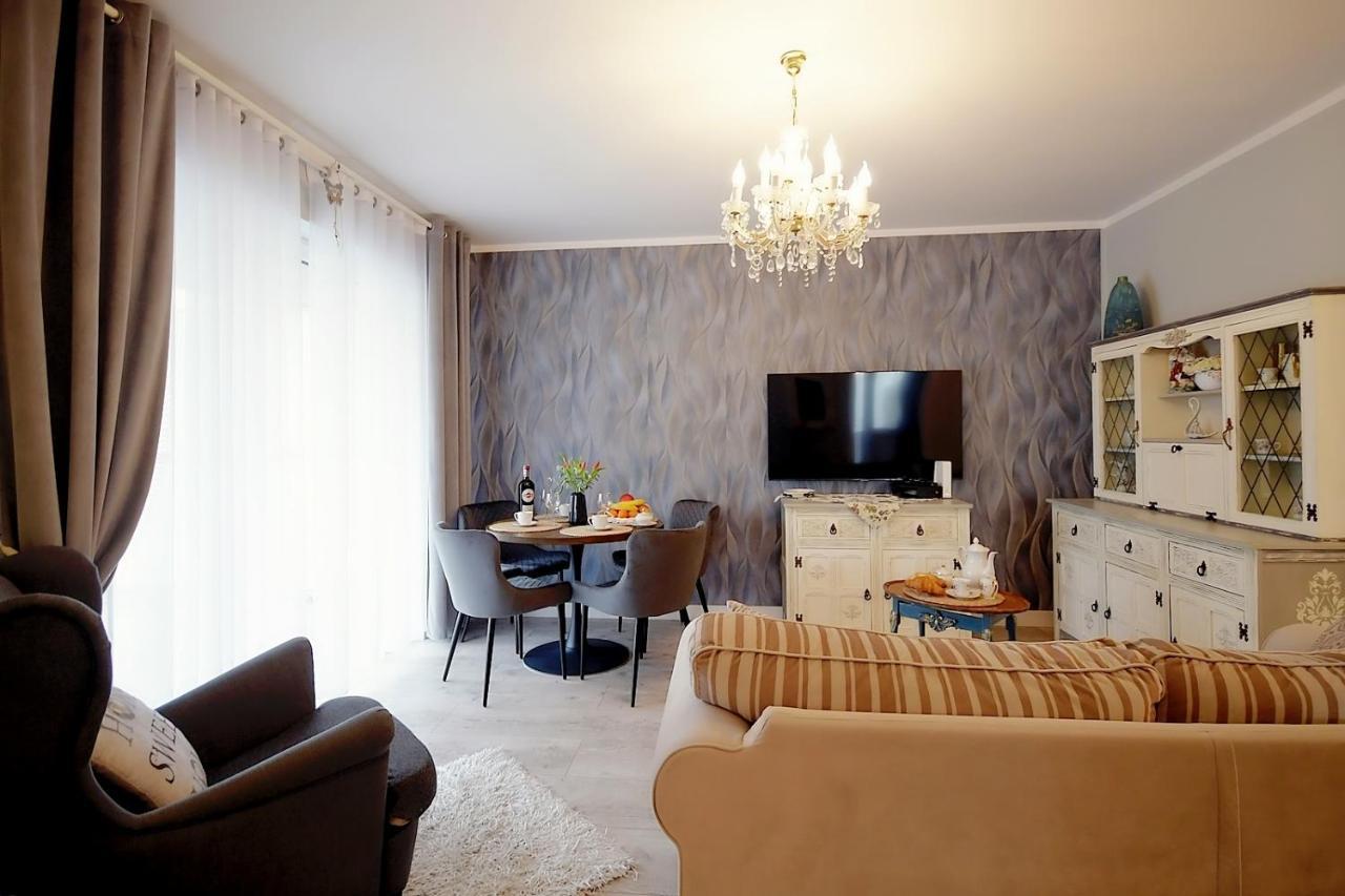 Miodowy Dom Exspanse Apartament 2 Lub 3 Pokoje Z Tarasem I Parkingiem Kolobrzeg Bagian luar foto