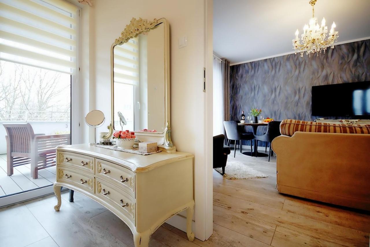 Miodowy Dom Exspanse Apartament 2 Lub 3 Pokoje Z Tarasem I Parkingiem Kolobrzeg Bagian luar foto