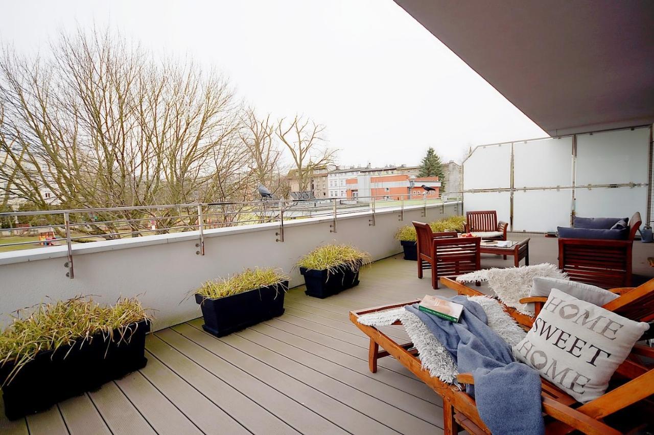 Miodowy Dom Exspanse Apartament 2 Lub 3 Pokoje Z Tarasem I Parkingiem Kolobrzeg Bagian luar foto