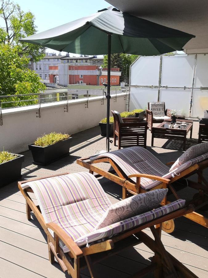 Miodowy Dom Exspanse Apartament 2 Lub 3 Pokoje Z Tarasem I Parkingiem Kolobrzeg Bagian luar foto