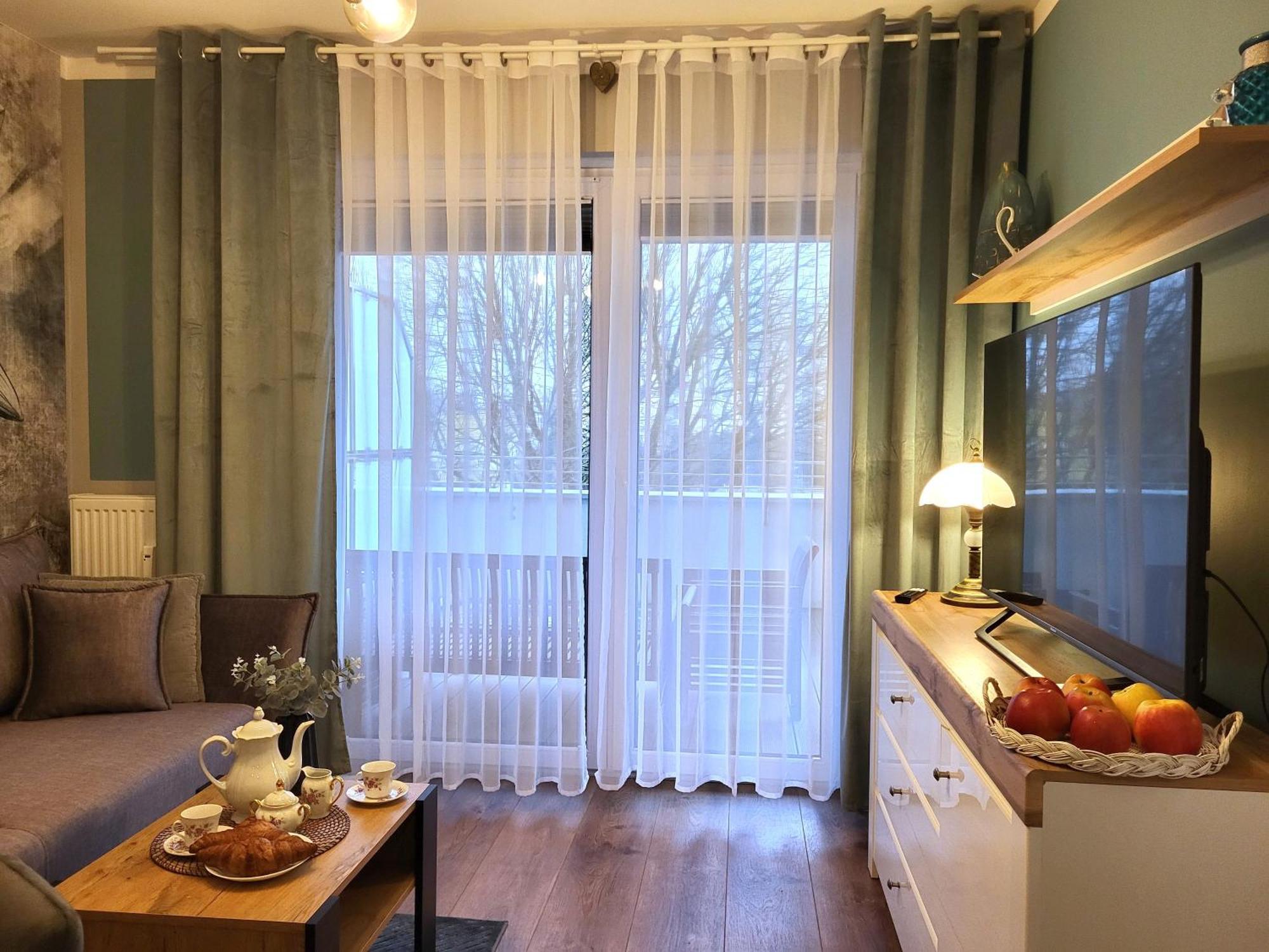 Miodowy Dom Exspanse Apartament 2 Lub 3 Pokoje Z Tarasem I Parkingiem Kolobrzeg Bagian luar foto