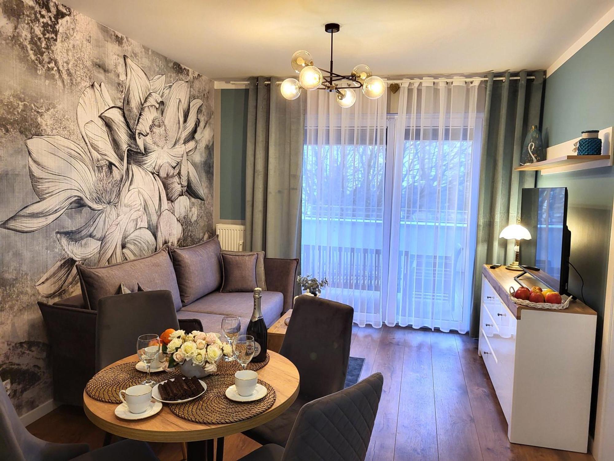 Miodowy Dom Exspanse Apartament 2 Lub 3 Pokoje Z Tarasem I Parkingiem Kolobrzeg Bagian luar foto